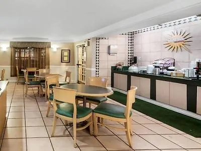 Hotel 6 Phoenix, Az Midtown 4*